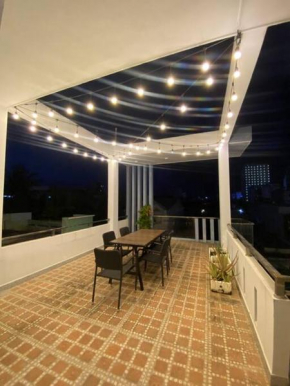 Cheerful 4 BR home near My Khe Beach& local market